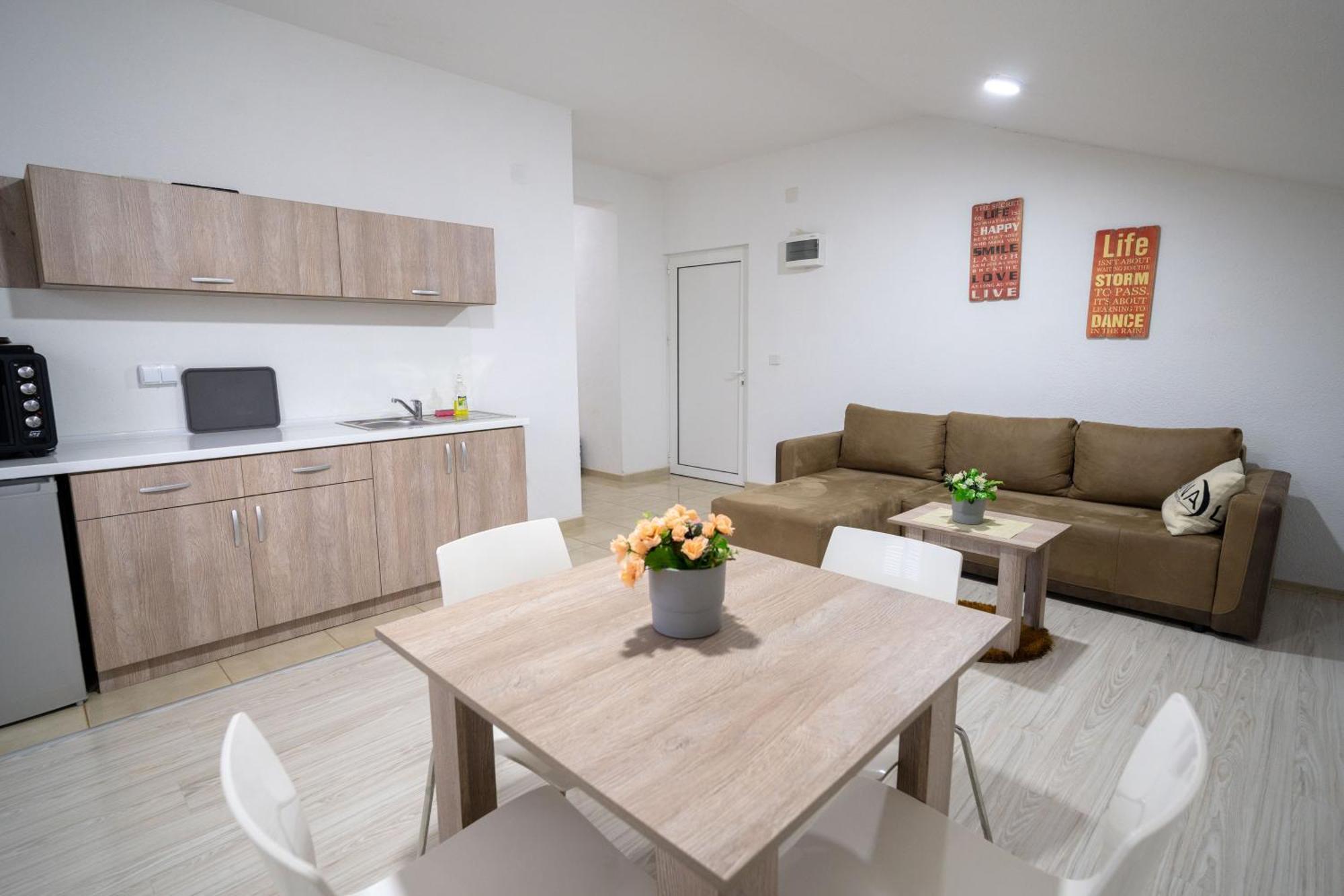 Luna Apartments Gevgelija Esterno foto