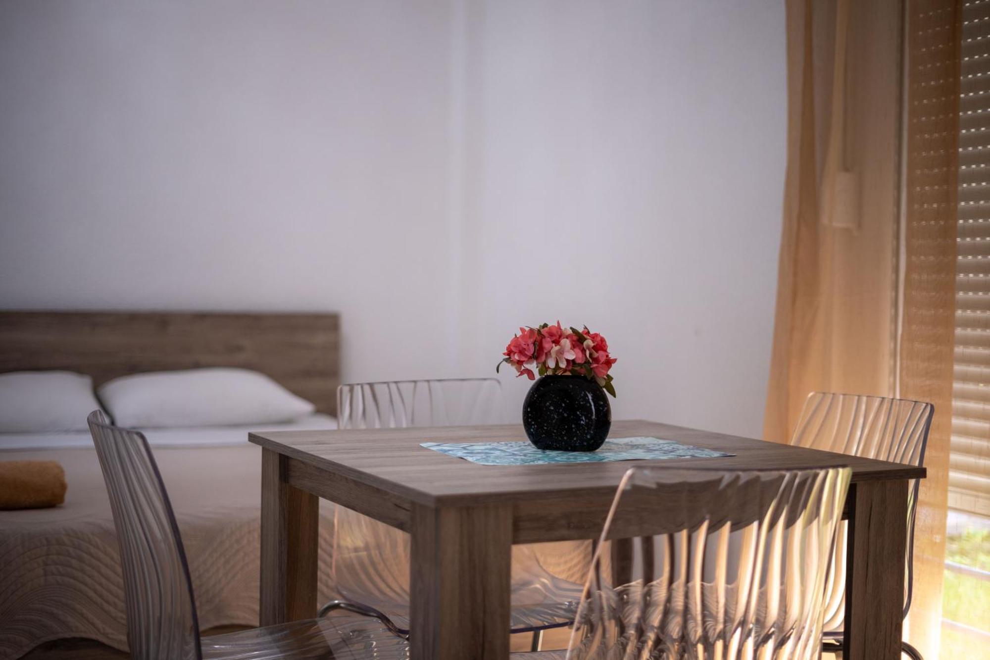 Luna Apartments Gevgelija Esterno foto