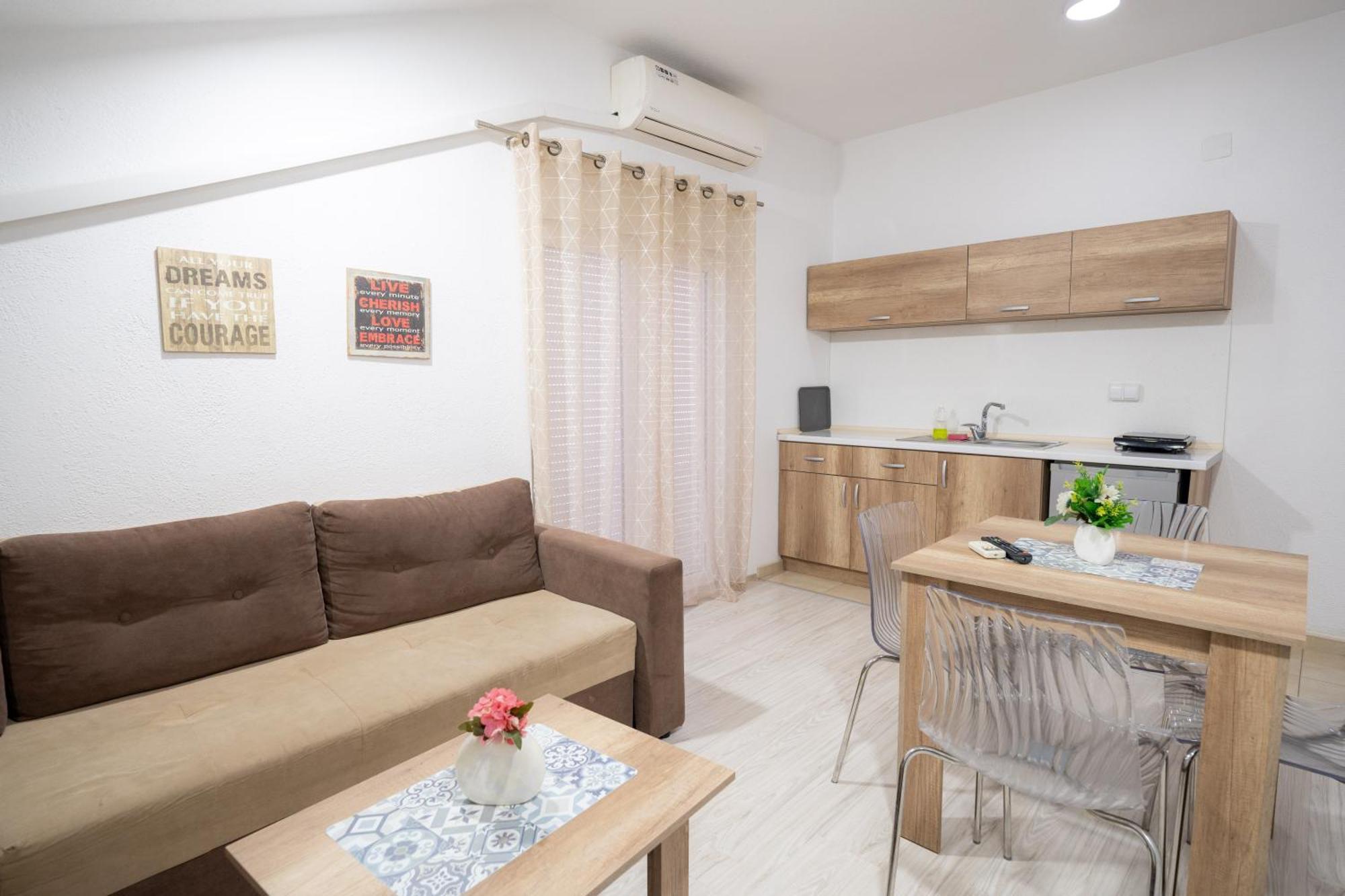 Luna Apartments Gevgelija Esterno foto