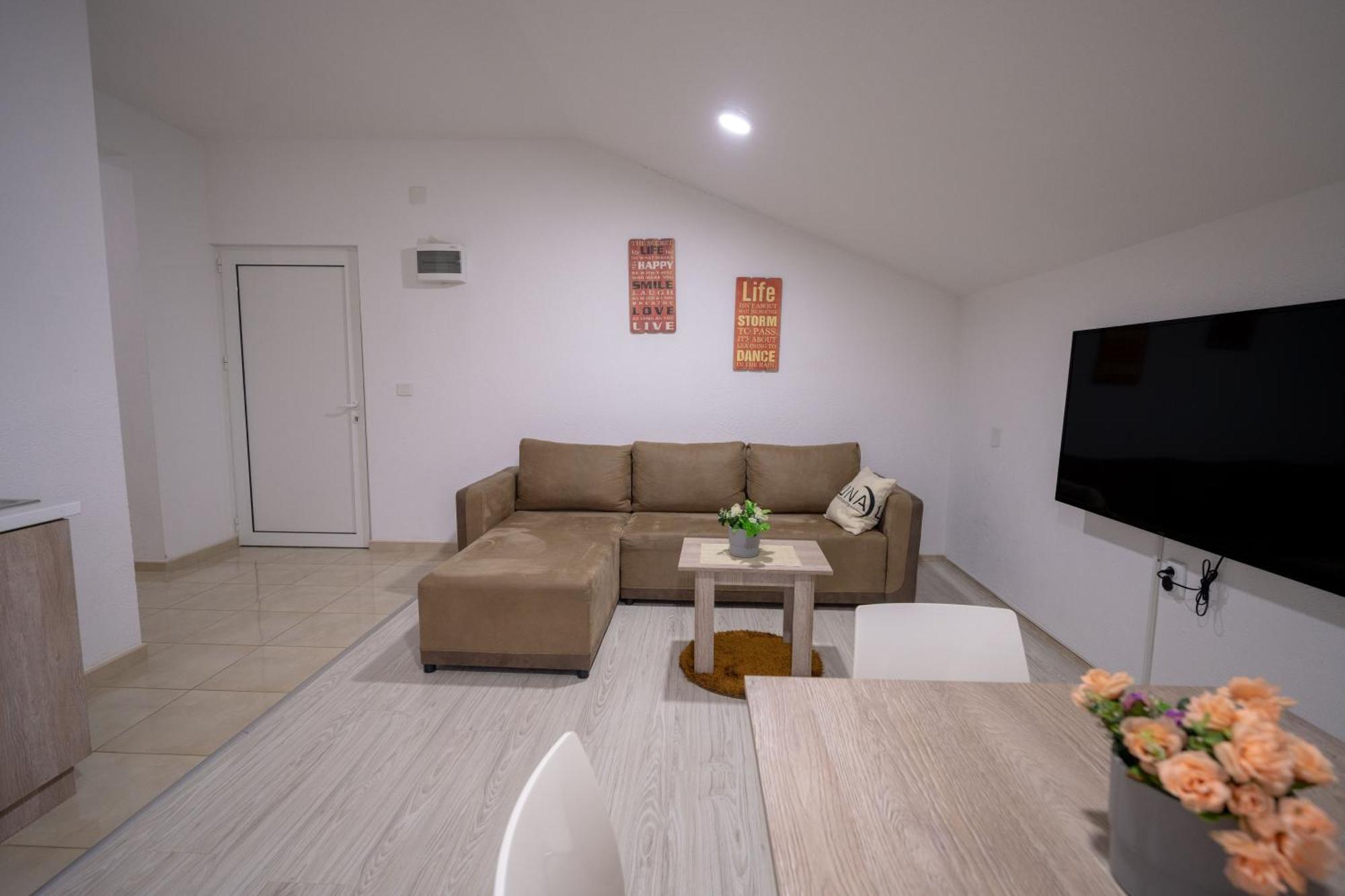 Luna Apartments Gevgelija Esterno foto